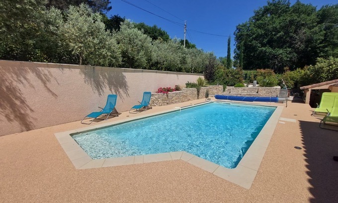 Manosque Villa | Quiet house with garden and pool