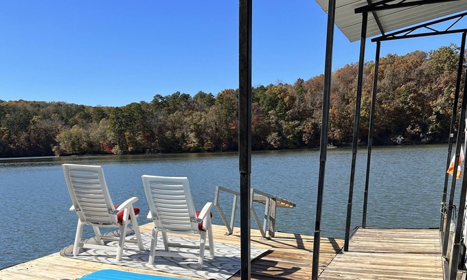 Westminster Casa | Quiet Lake Front Oasis