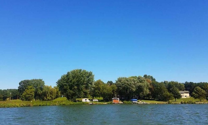 Fox Lake Casa | Tranquila casa frente al lago en 5 acres