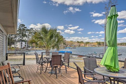 Chapin Casa | Quiet Lakefront Retreat with Boat Ramp and 2 Docks
