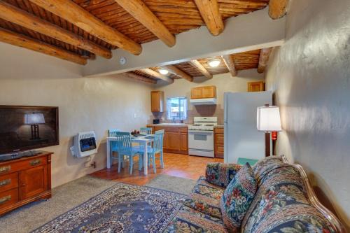 Mora Casa | Quiet Mora Hideaway 35 Mi to Angel Fire Resort!