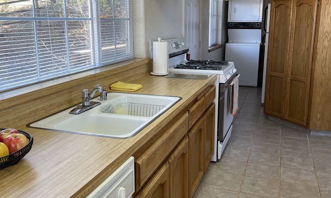 Bear Valley Springs Cabaña | Quiet Mountain Cottage with Beautiful Views