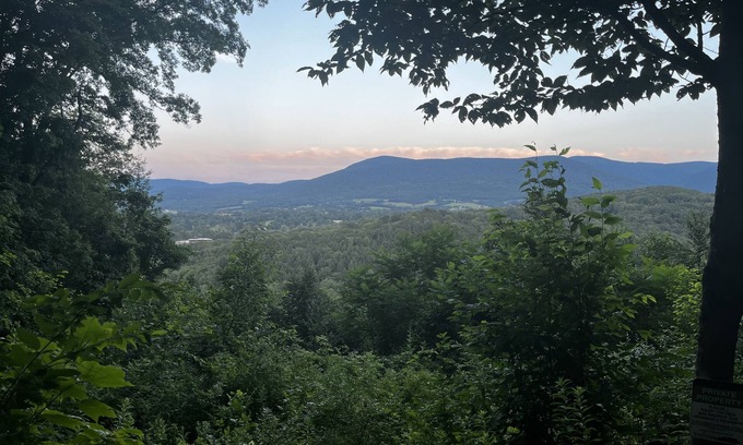 Williamstown Casa | Quiet mountain home w/ brook; walking distance to Spring street.