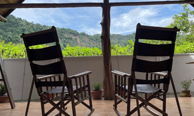 Barú Casa | Quiet Mountain Home, 20-minute drive to Playa Dominical