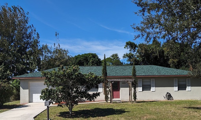 Port Saint Lucie Casa | Barrio tranquilo, a una corta distancia de lo mejor de Treasure Coast.