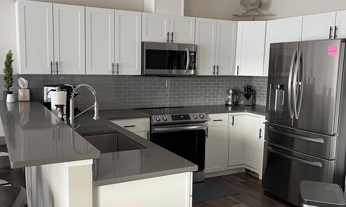 Gleed Casa | Quiet neighborhood near golf course