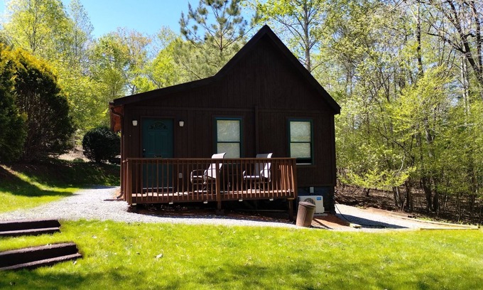 Rutherfordton Cabina | Quiet, Peaceful, Cozy Cabin Near the Tryon International Equestrian Center