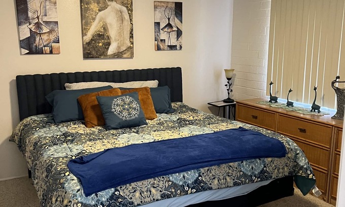 Green Valley Casa | Quiet peaceful end unit