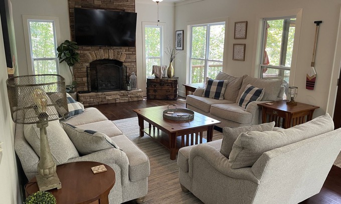 Wedowee Casa | Quiet Peaceful Lakefront Home on Lake Wedowee