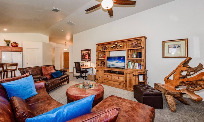 Tucson Casa | Quiet, private, fully stocked stocked home in Tucson AZ