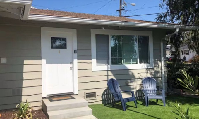 Lincoln Acres Cabaña | Quiet, private getaway in a nice neighborhood