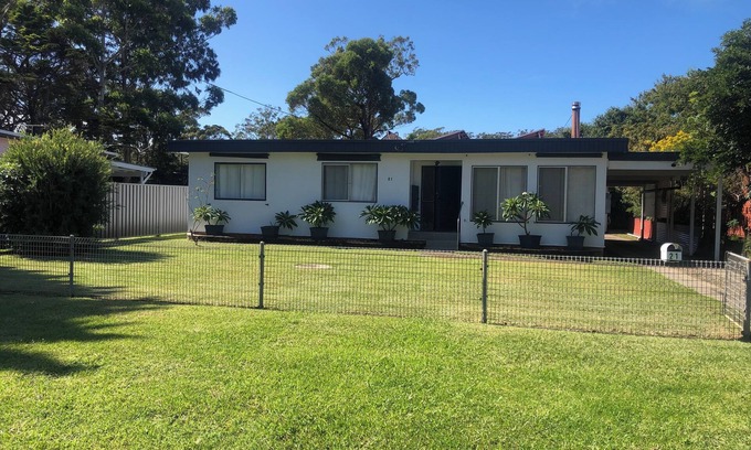Swanhaven Casa | Quiet relaxing home close to beach, lake at your doorstep.