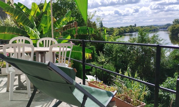 Lamothe-Montravel Casa | Quiet, riverside village house