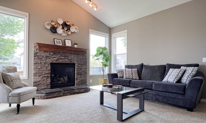 Kincora Casa | Beautiful Home - 3BR w/Office