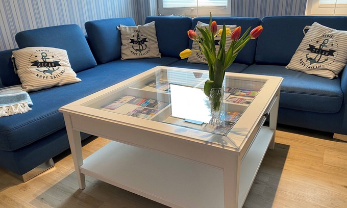 Osterhusum Casa | Quiet semi-detached house with garden and garage in Husum on the North Sea