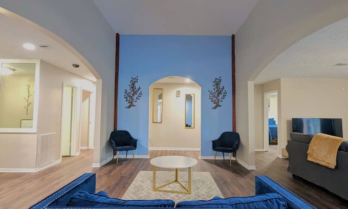 Humble Apartamento | Spacious 2,008 SqFt Beautiful Home in Humble