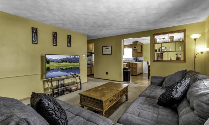 Depew Apartamento | Tranquila casa suburbana a 10 minutos del aeropuerto / 25 min de las Cataratas del Niágara
