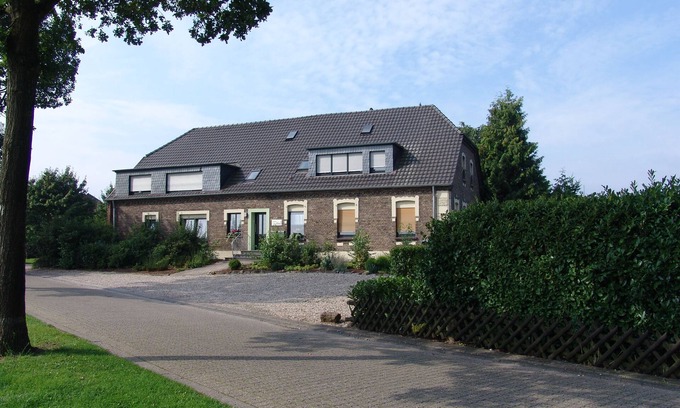 Wissel Apartamento | Quiet vacation apartment in Haus Dünenblick in Kalkar-Wissel near Wisseler See!