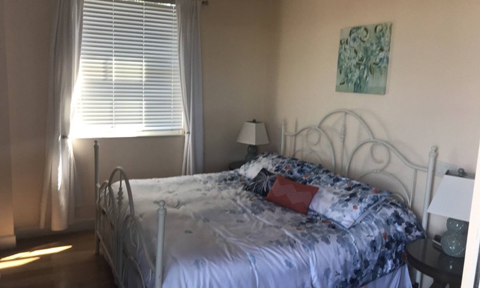 Burnt Store Condominio | Quiet Waterfront Florida Condo