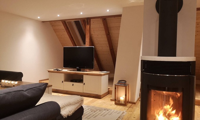 Hohenberg a.d.Eger Apartamento | Quietly located, modern vacation apartment - with hot tub & sauna for an extra charge