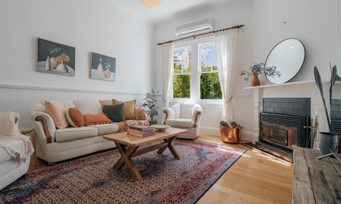 Armidale Casa | Quinn's Cottage - Central Armidale