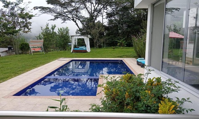 San Francisco Villa | Quinta con piscina en la vega