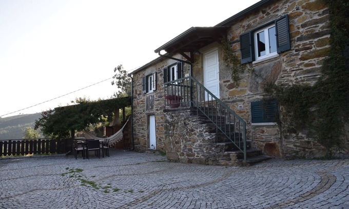 Castro Daire Cabaña | Quinta da Malhada - A. L. 14 km de Paiva Walkways