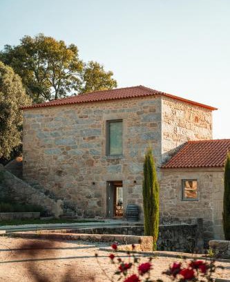 Moncao Cabina | Quinta da Torre - Anselmo Mendes