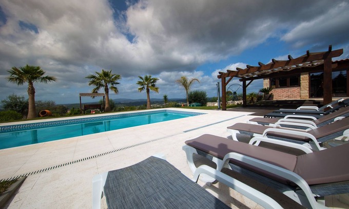 Ansiao Casa | Quinta dos Silvas - Holiday Home w/ Heated Pool and Orchard