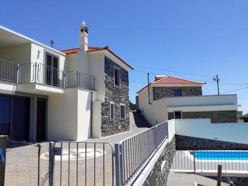 Arco da Calheta Casa | Quinta Escola
