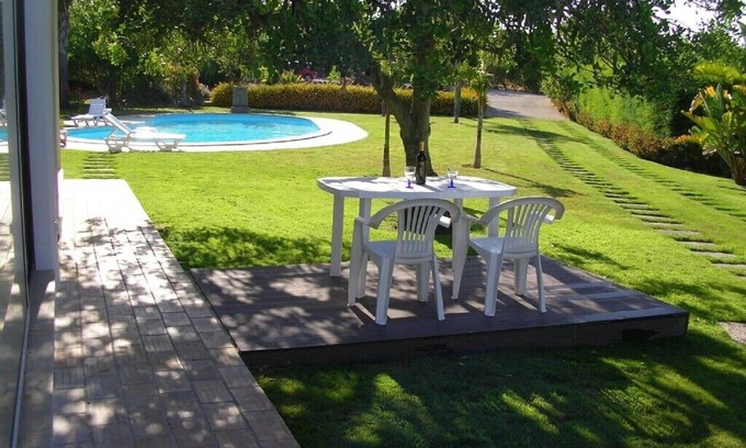 Albufeira Villa | Quinta Ourolago Vivenda V1 de Luxo, com piscina, jardins e lago.