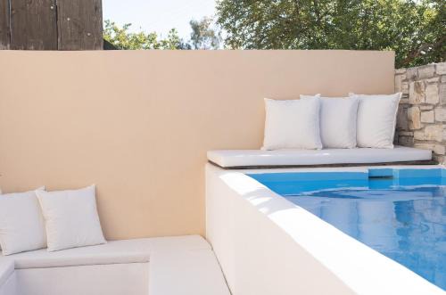 Argyroupoli Apartamento | Quintana, a junior villa with private pool!