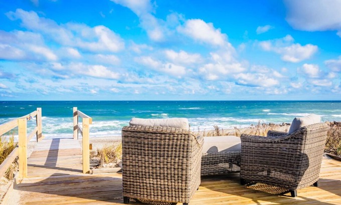 East Sandwich Cabaña | Quintessential Cape Cod Beach Cottage! Located on the water at Spring Hill Beach