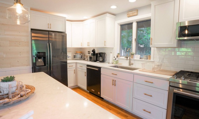 West Poland Casa | Quintessential Lakefront Home perfect for MultiFamily retreats on Thompson Lake