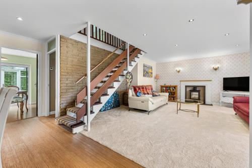 Solihull Casa | Quirky Family Friendly Home