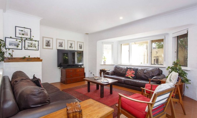 South Fremantle Casa | Quirky Hidden Gem - South Fremantle