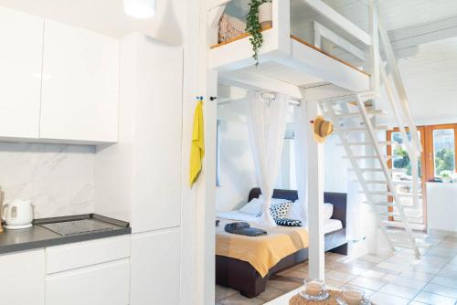 Vrboska Apartamento | Quirky Penthouse Apartment