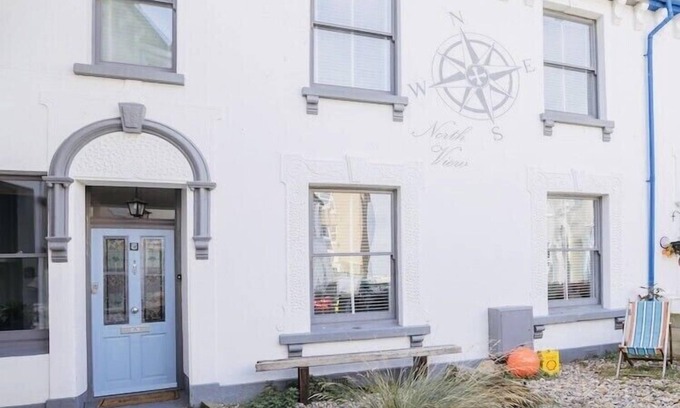 Herne Bay Casa | Quirky Victorian Townhouse with Sea View / Sleeps 8 / Luxury bedding