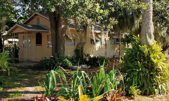 Titusville Casa | Tranquilo, acogedor y cómodo bungalow de vacaciones.