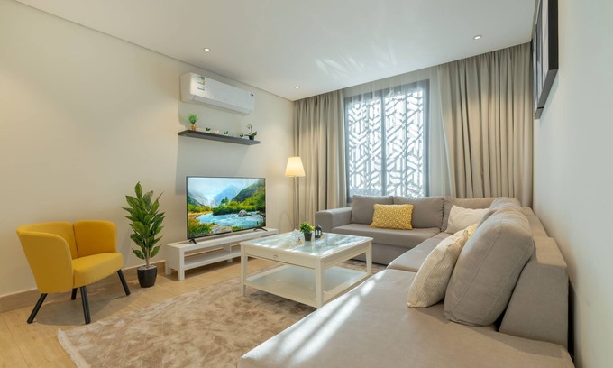 Al Hamra Apartamento | Qurtoba big apartment all yours