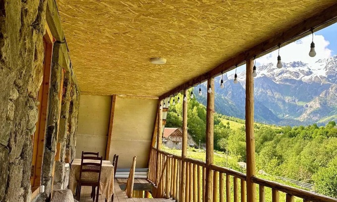 Bagvdanari Casa | Qvis sakhli