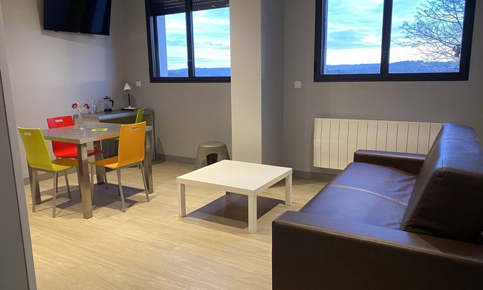 Alleuze Apartamento | Résidence Apparten Ville Appartement 4 Personnes