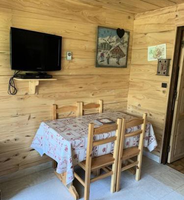 Champagny-en-Vanoise Apartamento | Résidence BruyÈres - Les Hauts De Planchamp - Studio pour 3 Personnes MAE-3349