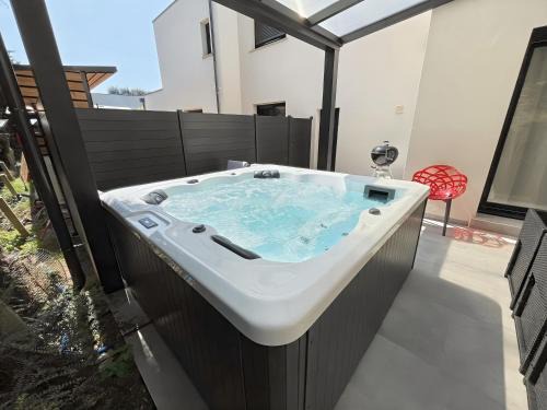 Bieville-Beuville Casa | Résidence du Golf - Jacuzzi et Parking Gratuit