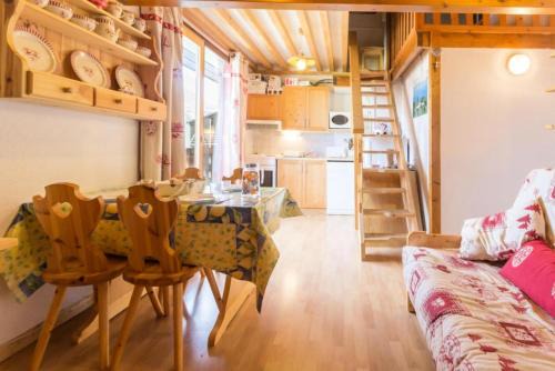 Montalbert Apartamento | Résidence Les Plaisances - Charmant deux pièces sous les toits MAE-4974