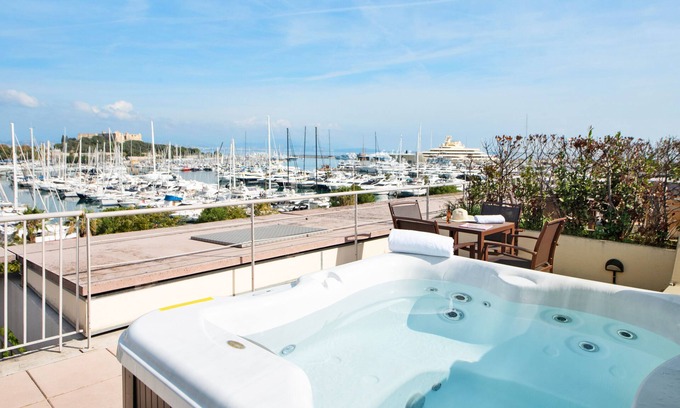 Antibes City Centre Casa | Résidence Pierre & Vacances Premium Port-Prestige