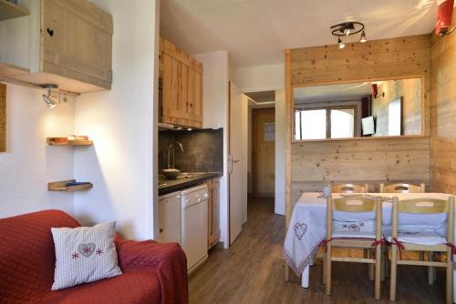Belle Plagne Apartamento | Résidence Themis - Studio chaleureux et tout confort · Ski aux pieds · Vue pistes · Casier à skis MAE-3630
