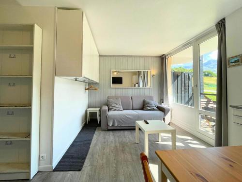 Les Menuires Apartamento | Résidence Villaret - Studio cabine avec cuisiné équipée et vue sur les pistes MAE-4194