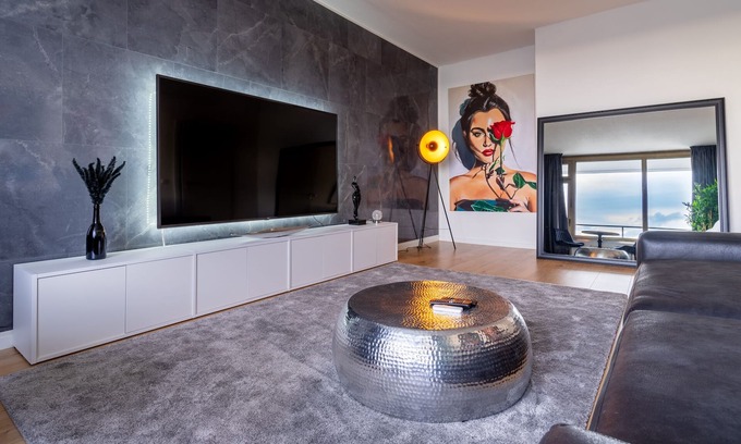 Suedviertel Apartamento | RüSuite XL | 2-room apartment | balcony | Netflix