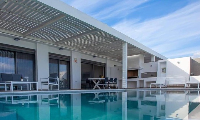 Vlicha Villa | R 1215 Adonis Villas - Villa Jasmine